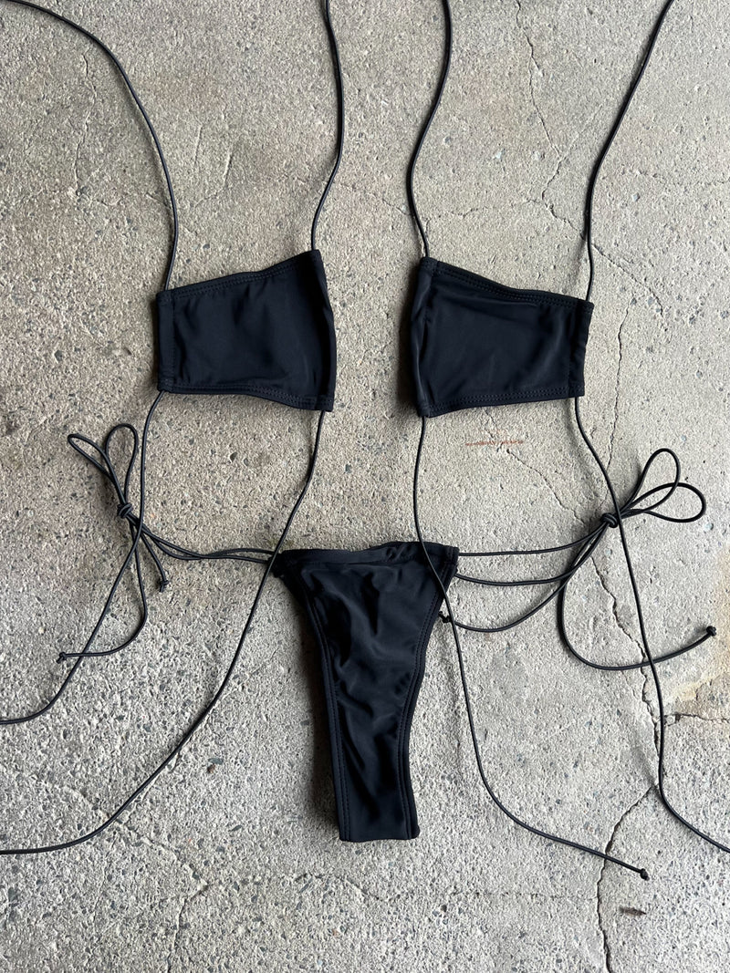 MINIMAL STRING BIKINI